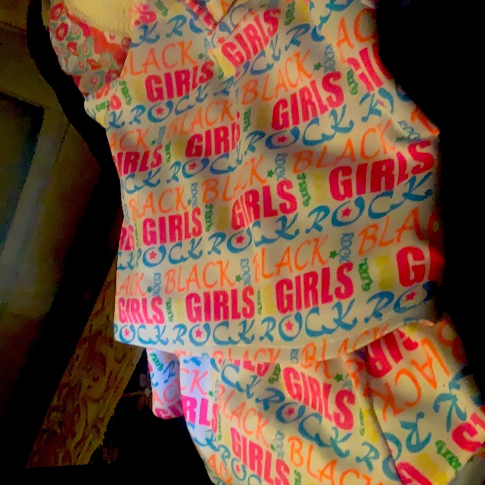 Little girl top and mini skirt